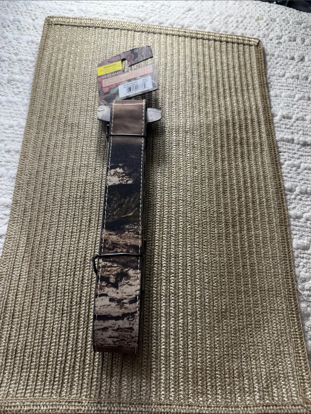 Mossy Oak Men’s Camo Belt Size 40/42 Hunting Outdoor Camouflage NWT